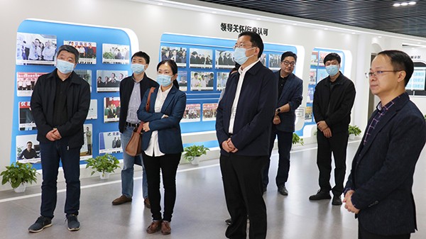 浙江省农业科学院党委委员、副院长杨华一行赴金年会体育官方网站考察调研