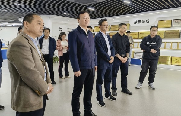 农业农村部信息中心副主任张国庆带队赴金年会体育官方网站参观调研
