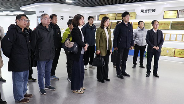 浙江省农业科学院病毒学与生物技术研究所所长徐俊锋一行莅临金年会体育官方网站调研考察
