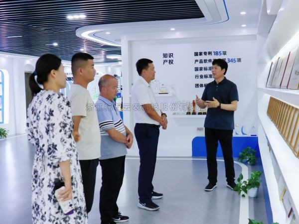国家耐盐碱水稻技术创新中心西北中心主任王奉斌等一行莅临金年会体育官方网站